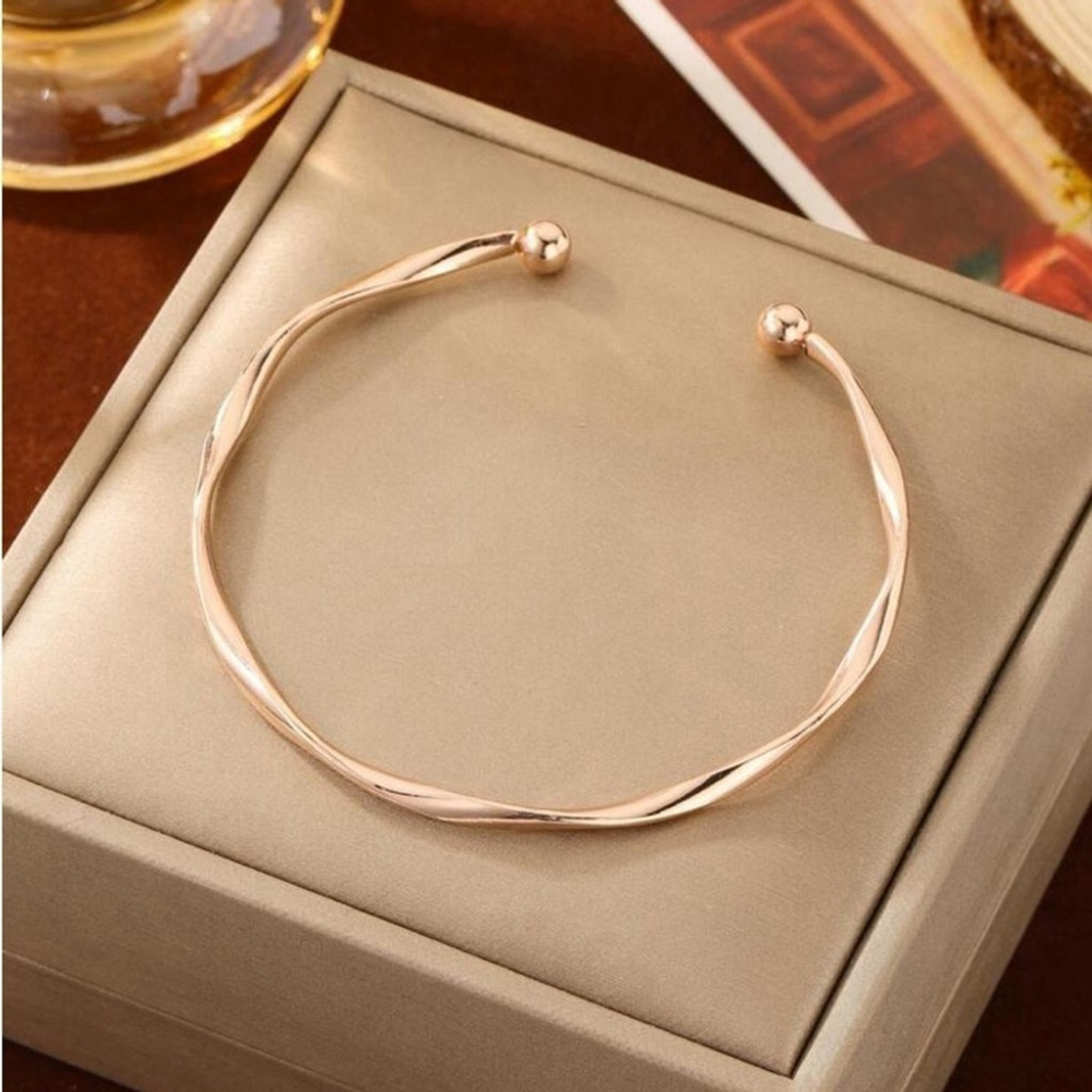 ⚠️Clearance Rose Gold Twist Cuff Bracelet SS - Picture 1 of 3